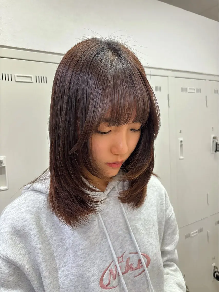 ミディアム パーマ 顔まわりレイヤー レイヤーカット カット 縮毛矯正 トリートメント 長妻莉央/縮毛矯正 髪質改善カラーのヘアスタイル