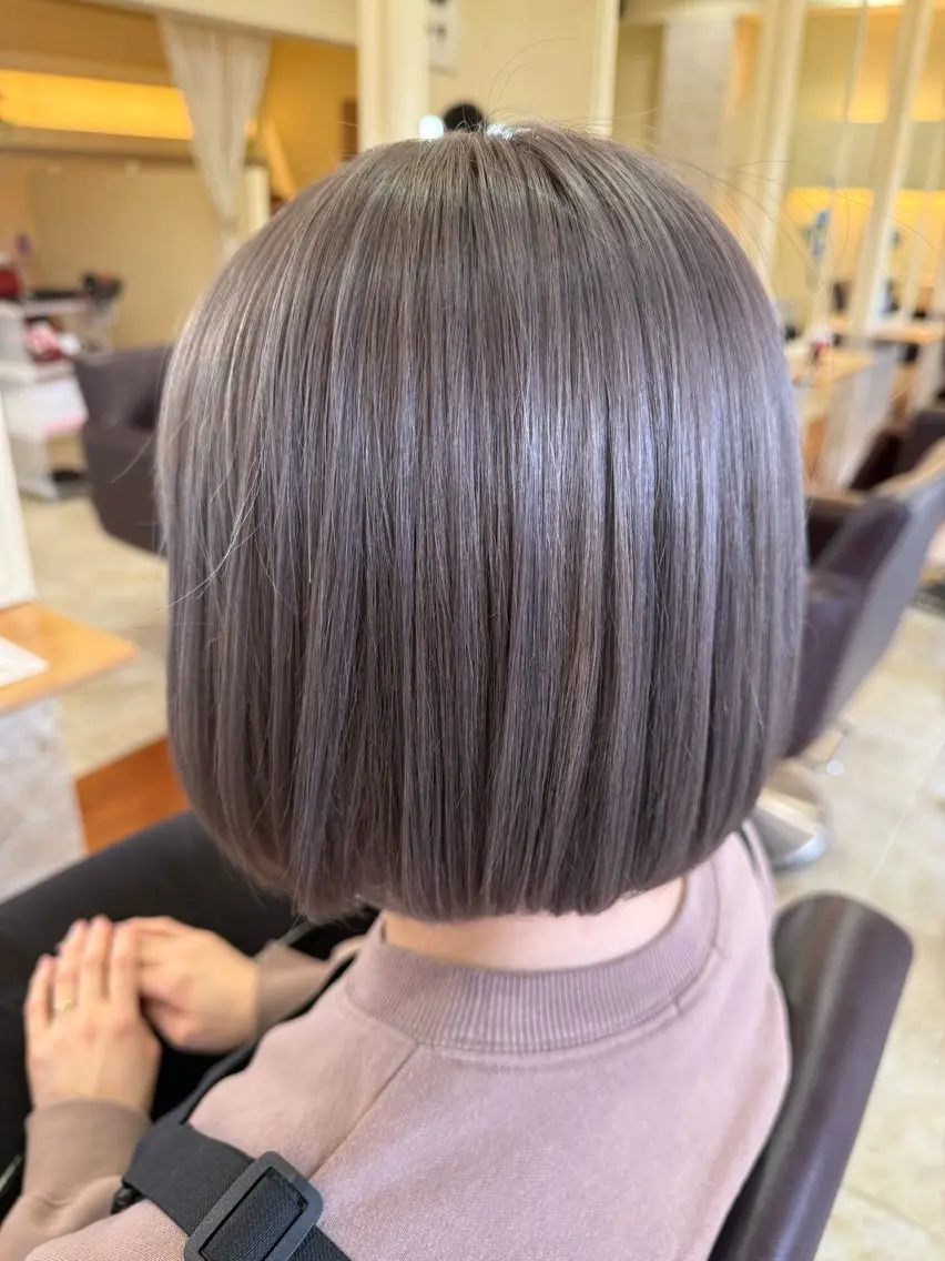 ショート ヘアカラー 端野七海 縮毛矯正のヘアスタイル