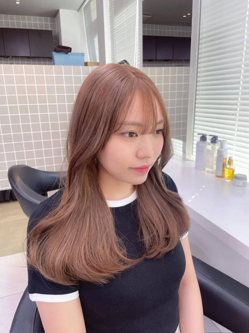 ロング カラー 抜け感レイヤー︴ ニュアンスカラーのヘアスタイル
