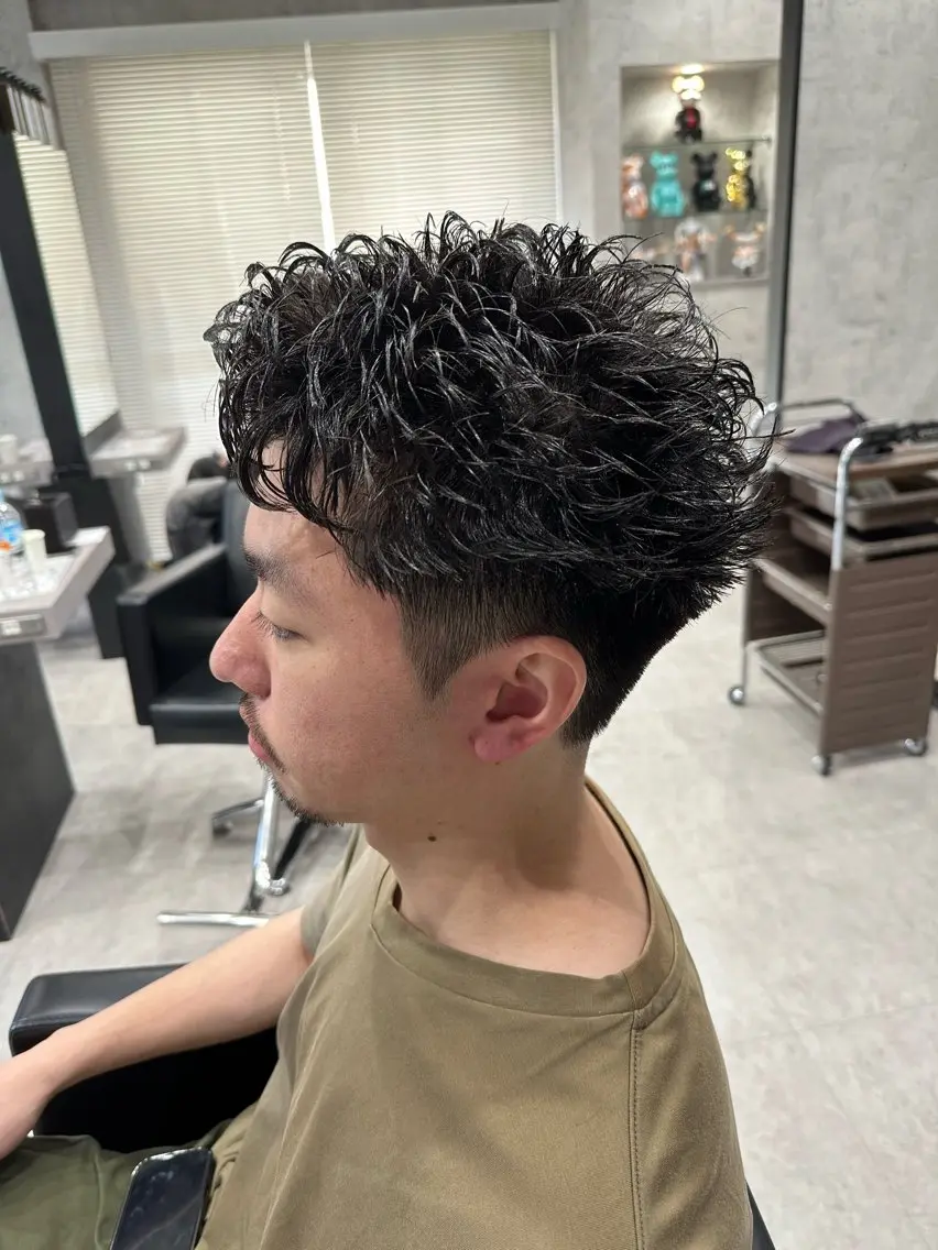 ショート パーマ メンズ メンズパーマ スパイキーショート ショートヘア ユウ🪄 パーマ指名No1のヘアスタイル