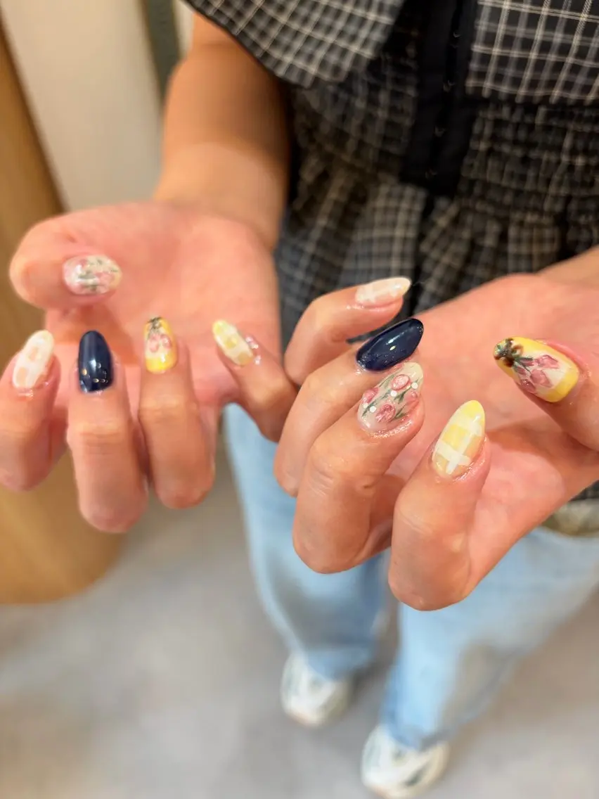 ネイル ジェルネイル ニュアンスネイル シンプルネイル ハンドネイル ハンドケア yui _un.iのネイルデザイン