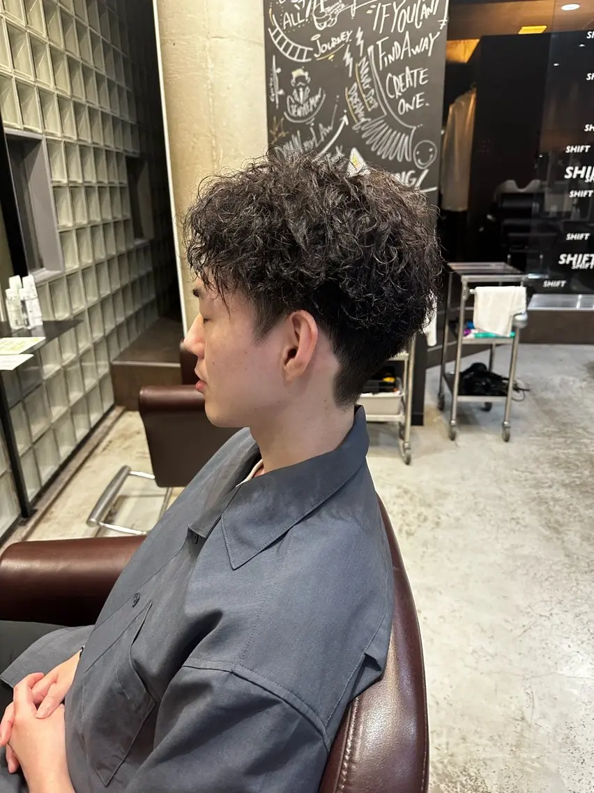 ショート パーマ メンズ カット パーマ 岩永 大夢のヘアスタイル