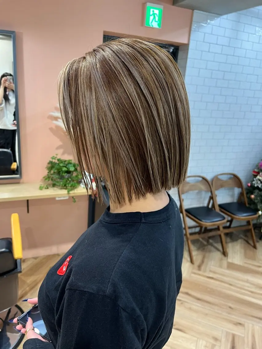 ショート カラー ハイライトカラー ハイライト ヘアカラー もり まりものヘアスタイル