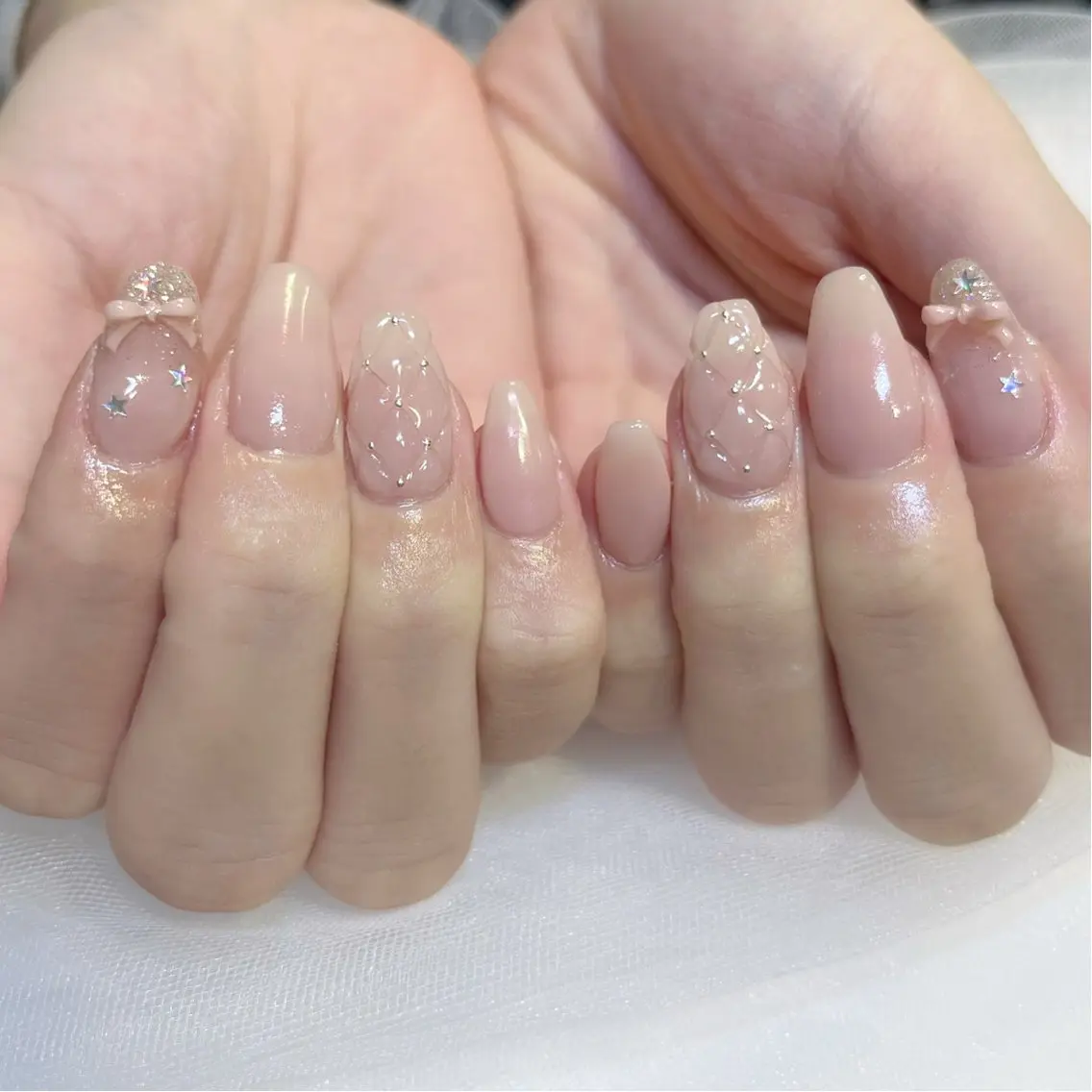 ネイル アートネイル ガーリー 韓国ネイル 持ち込み ワンホンネイル KOKONA 🎀のネイルデザイン