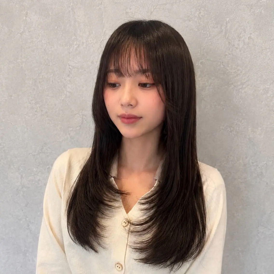 セミロング アッシュ アッシュブラウン ハイレイヤー 髪質改善 レイヤーカット ハイライト/レイヤー 店長　Yu🫧のヘアスタイル