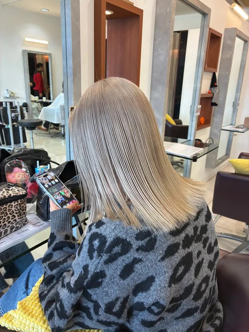 ミディアム カラー カワシマ セイカのヘアスタイル