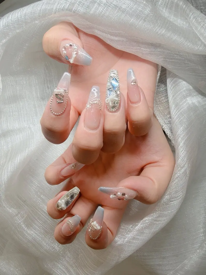 ネイル ハンドネイル Lee Nailsのネイルデザイン
