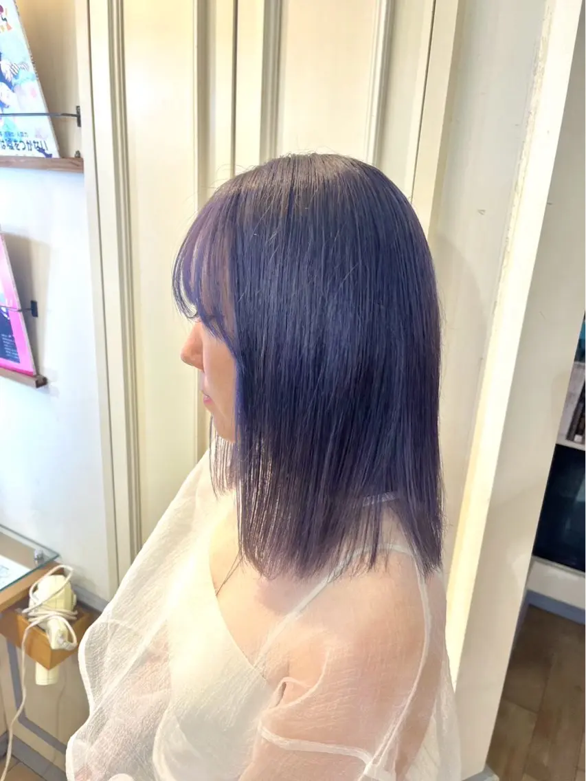 セミロング ヘアカラー 横浜⭐️ブリーチ モデル💫あみ💫のヘアスタイル
