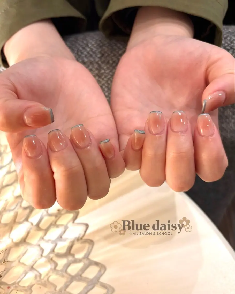 ネイル チークネイル フレンチネイル ハンドネイル Blue daisy 栄本店のネイルデザイン