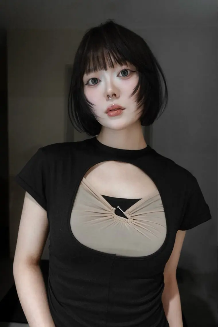 ミディアム 顔まわりレイヤー 顔周りカット レイヤーカット 小顔カット ショート/ブリーチ 特化kotomiのヘアスタイル