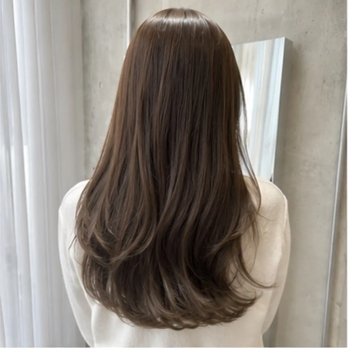 ロング カラー パーマ ヘアアレンジ ベージュカラー ブリーチ 透明感カラー ダブルカラー グレージュ カット ヘアカラー トリートメント 透明感カラー レイヤー/コウスケのヘアスタイル