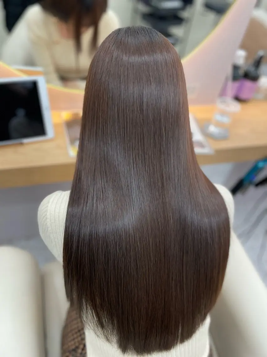 【1日でトータル施術🧴🧼】ホリスティックストレート➕カラー➕トリートメントの写真