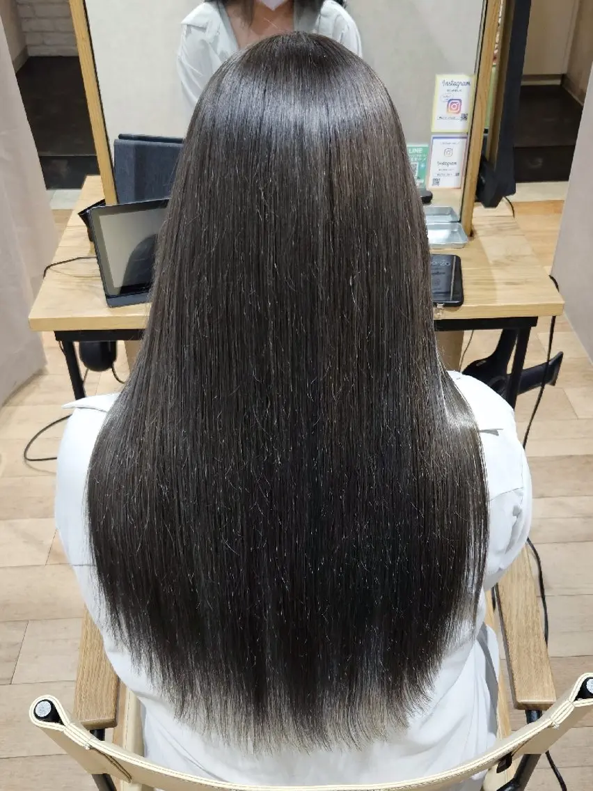 ロング カラー アッシュ ヘアカラー トリートメント Miuri/ミユリ 柔らかい雰囲気ヘアのヘアスタイル