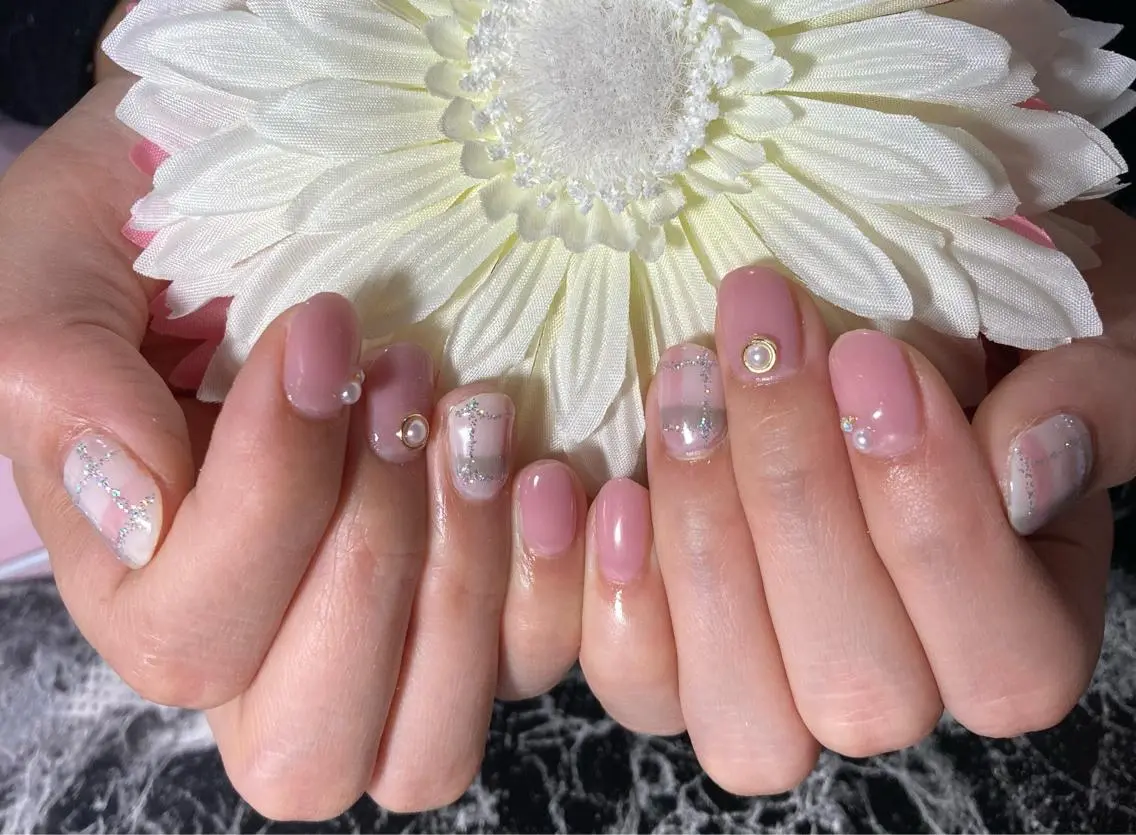 ショート ネイル ハンドネイル フットネイル ✴︎ Delightのネイルデザイン