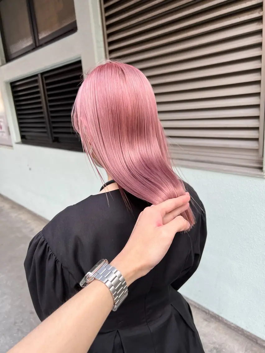 セミロング カラー ピンクカラー カット ヘアカラー ムラ修正💎 艶髪ハイトーン💎のヘアスタイル