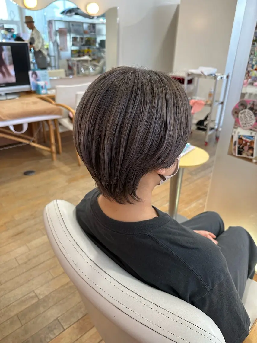 ショート ヘアカラー 山本 瑠華のヘアスタイル