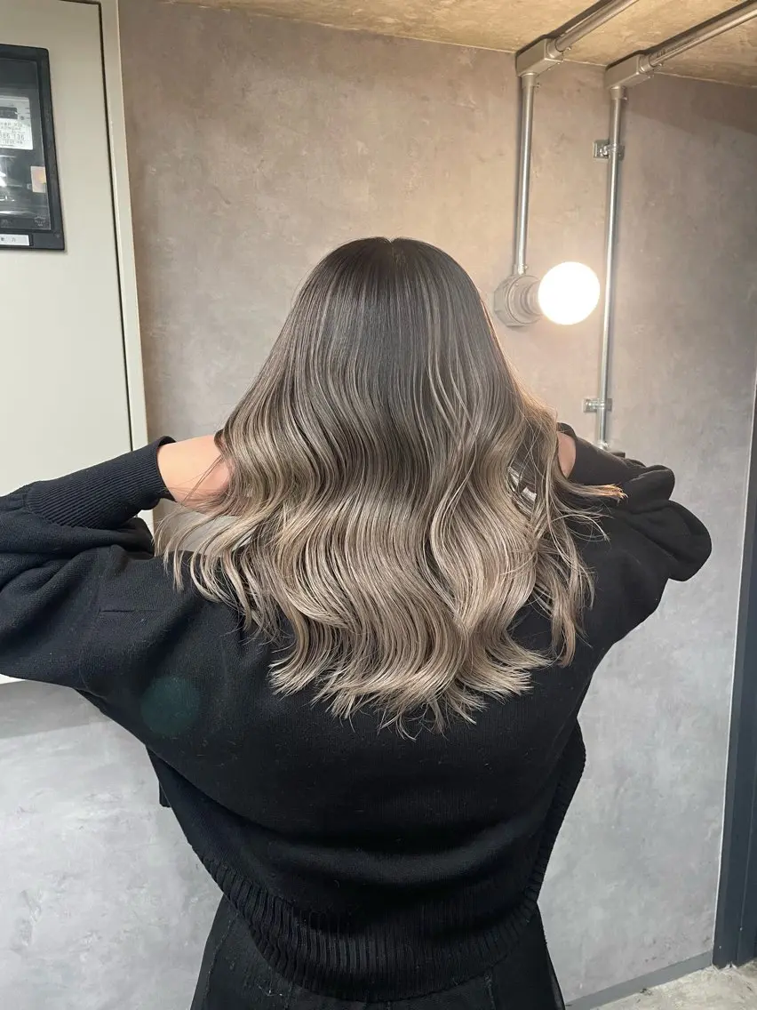 カラー 大西 翔のヘアスタイル