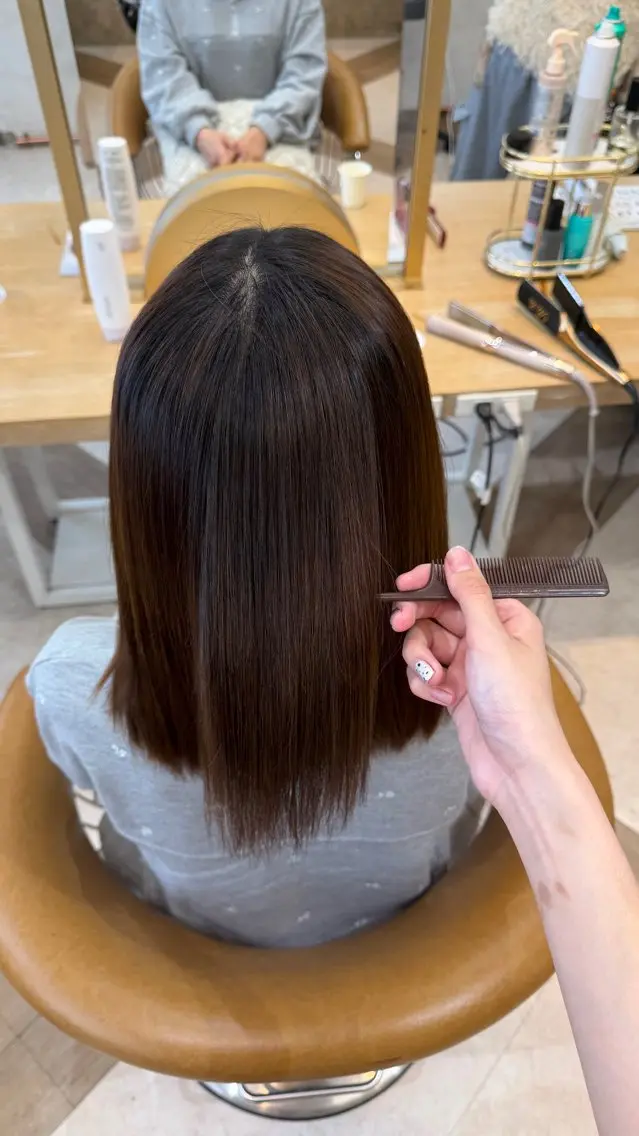 セミロング 縮毛矯正 橋本 りくのヘアスタイル
