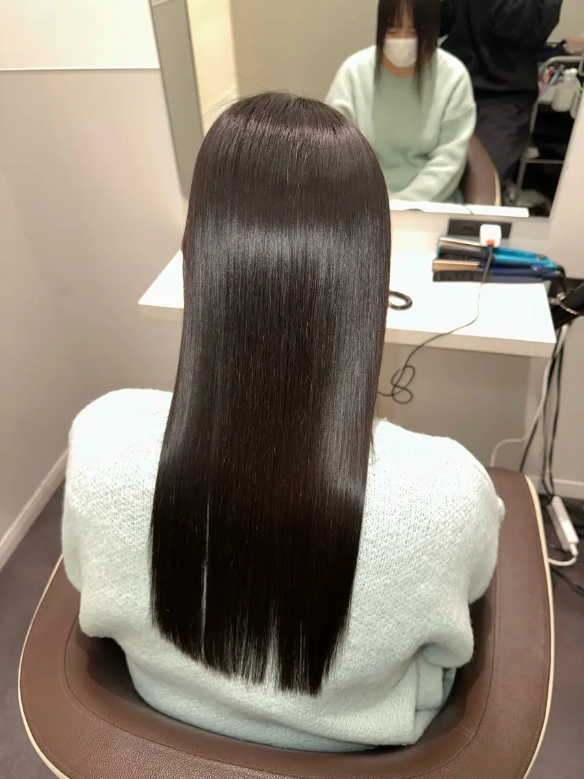 セミロング 美髪特化✨ 伊織✨縮毛矯正✨のヘアスタイル