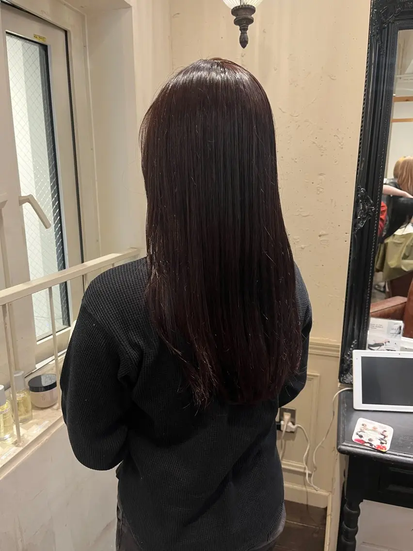 カラー レッドカラー 竹内 穂乃佳のヘアスタイル