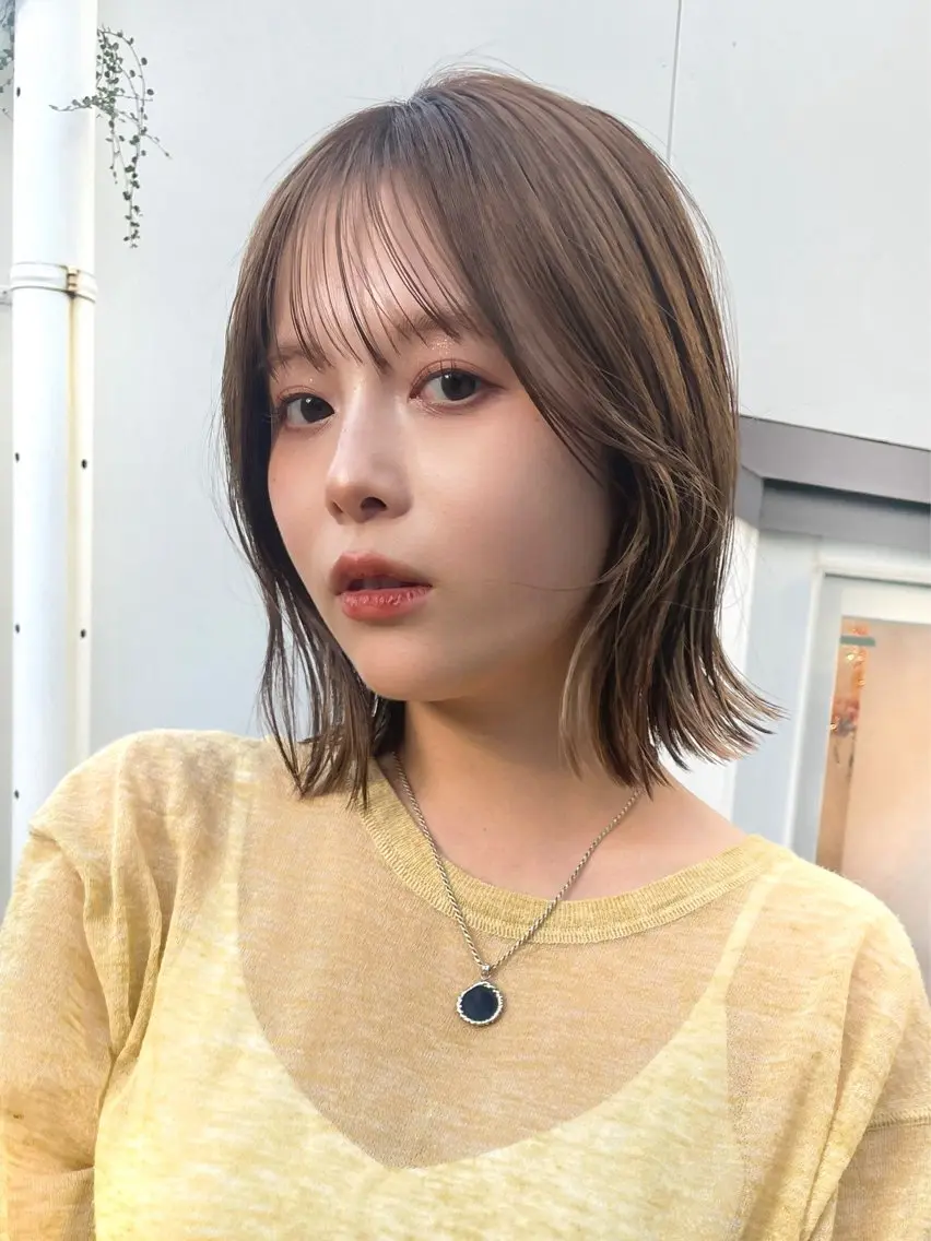 ミディアム カラー 切りっぱなしボブ ボブレイヤー ボブ くびれヘア 顔まわりレイヤー カット ヘアカラー 結べるレイヤーボブ くびれLady表参道のヘアスタイル