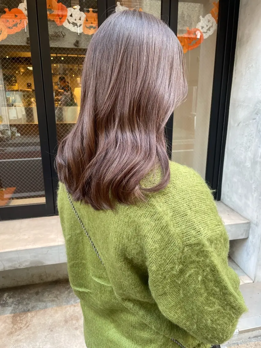 ミディアム カラー カット ヘアカラー トリートメント 🩰オリーブ/ ベージュ松本咲花🩰のヘアスタイル