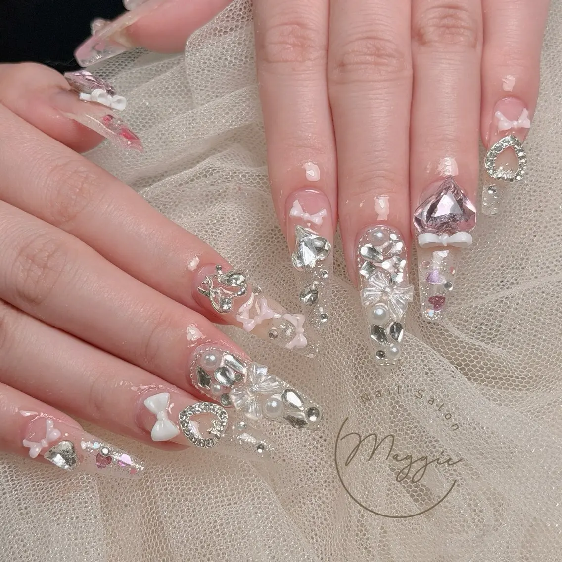 ネイル ハンドネイル Maggie Nail🦩BiKiのネイルデザイン