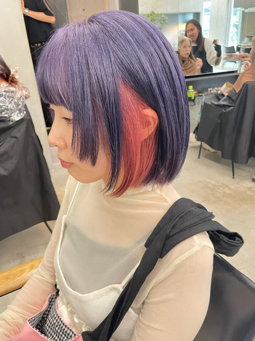 セミロング カラー インナーカラー 推し ブリーチ 髪質改善のヘアスタイル