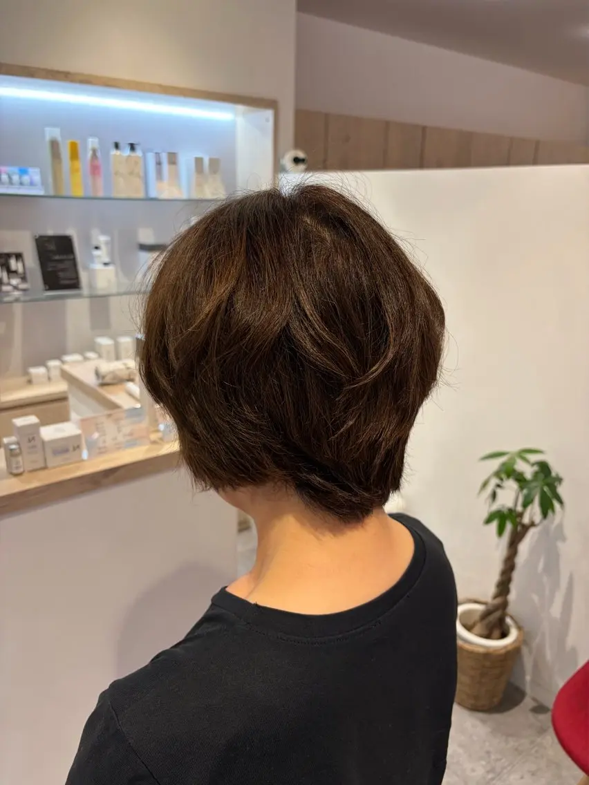 ショート カラー 山川 大翔のヘアスタイル