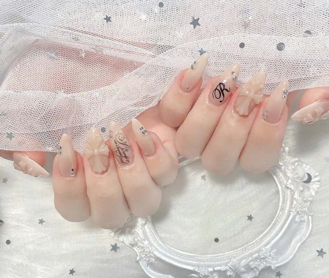 ネイル HIN NAILのネイルデザイン