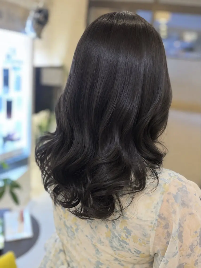 ミディアム カラー ヘアカラー NOA 曽田のヘアスタイル