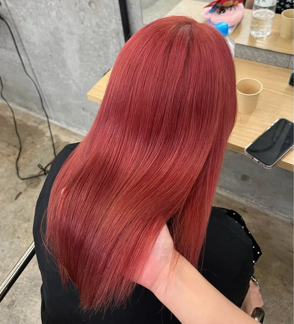 カラー ヘアカラー トリートメント ブリーチカラー×艶 🍨mihoのヘアスタイル