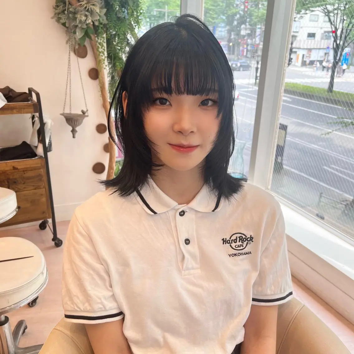 ミディアム カラー くびれヘア 顔周りカット ハッシュカット 韓国風ヘア レイヤーカット カット トリートメント LUNA🌙韓国ヘア 🌙レイヤーカットのヘアスタイル