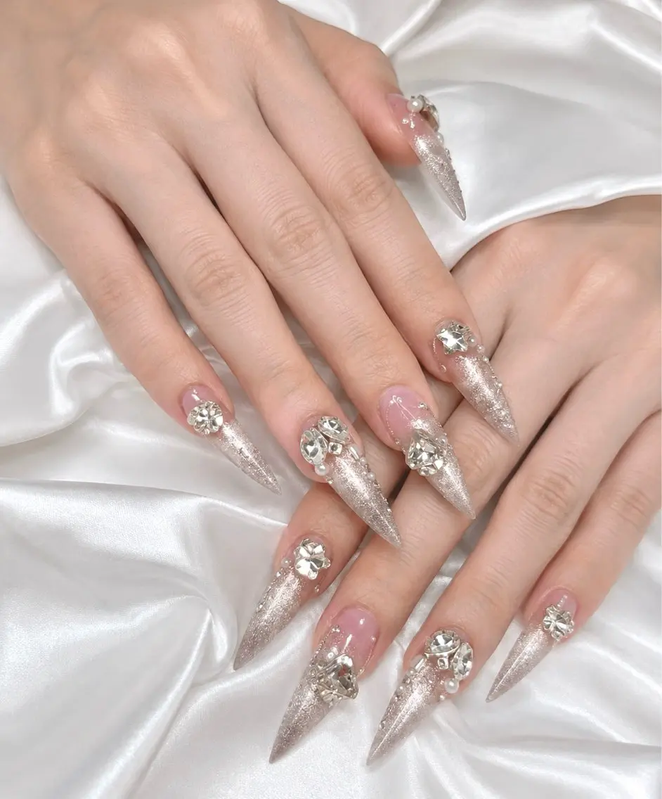 ネイル アートネイル ジェルネイル キラキラネイル 韓国ネイル ロングネイル Labon Nails Artのネイルデザイン