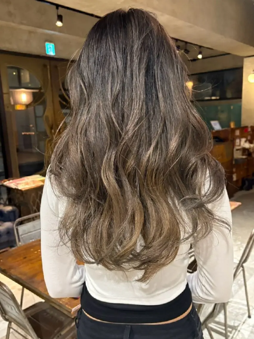 ブリーチ矯正美髪矯正 ✨オオエタクミのヘアスタイル
