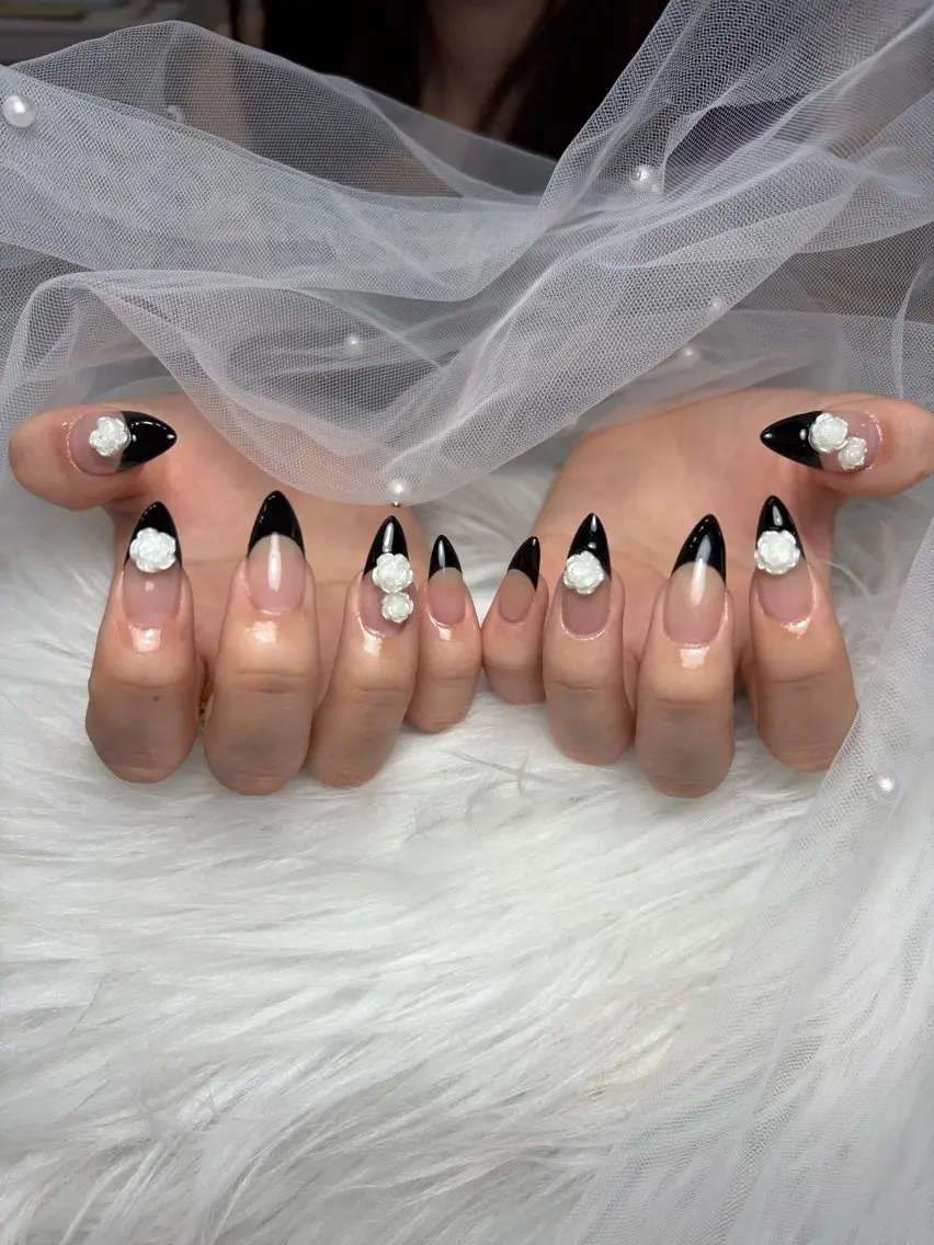 ネイル アートネイル 長さ出し ジェルネイル マグネットネイル ニュアンスネイル ハンドネイル Cloudy Chan Nailのネイルデザイン