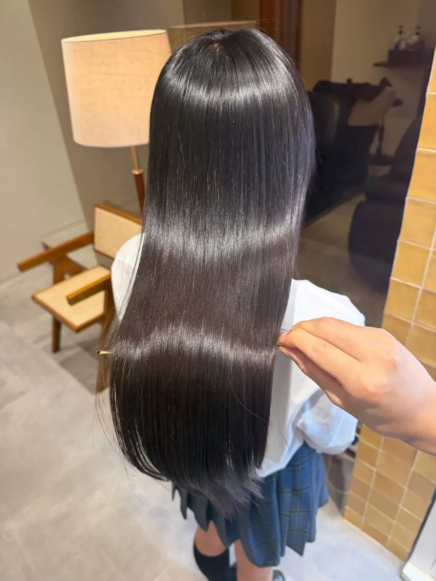 ロング カット 縮毛矯正 トリートメント 艶髪/透明感 髪質改善 YUKIのヘアスタイル