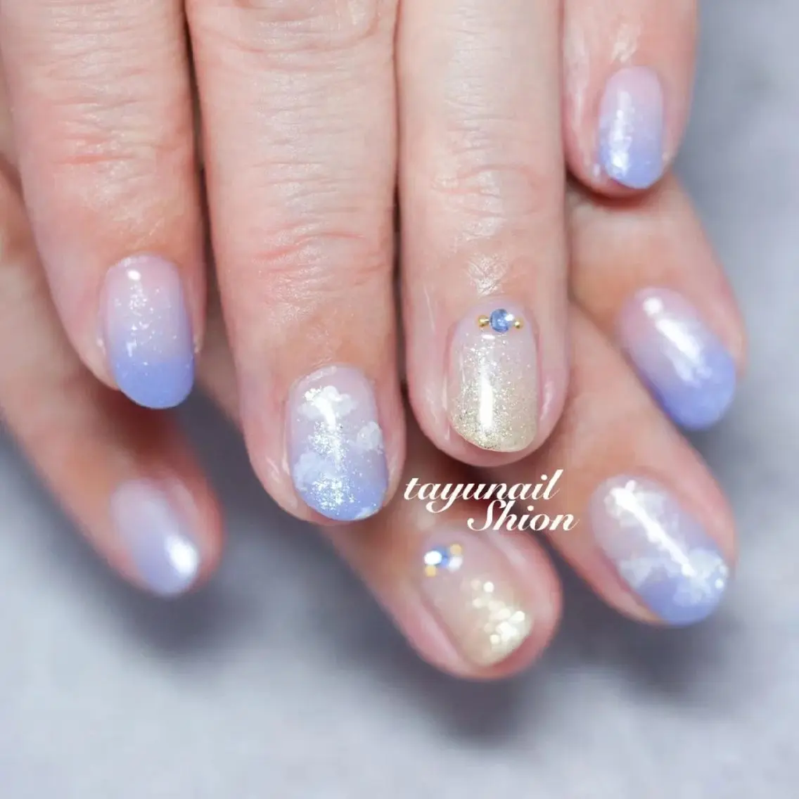 ネイル ブルー ジェルネイル グラデーション パラジェル 夏ネイル ネイルサロン 【たゆnail】のネイルデザイン