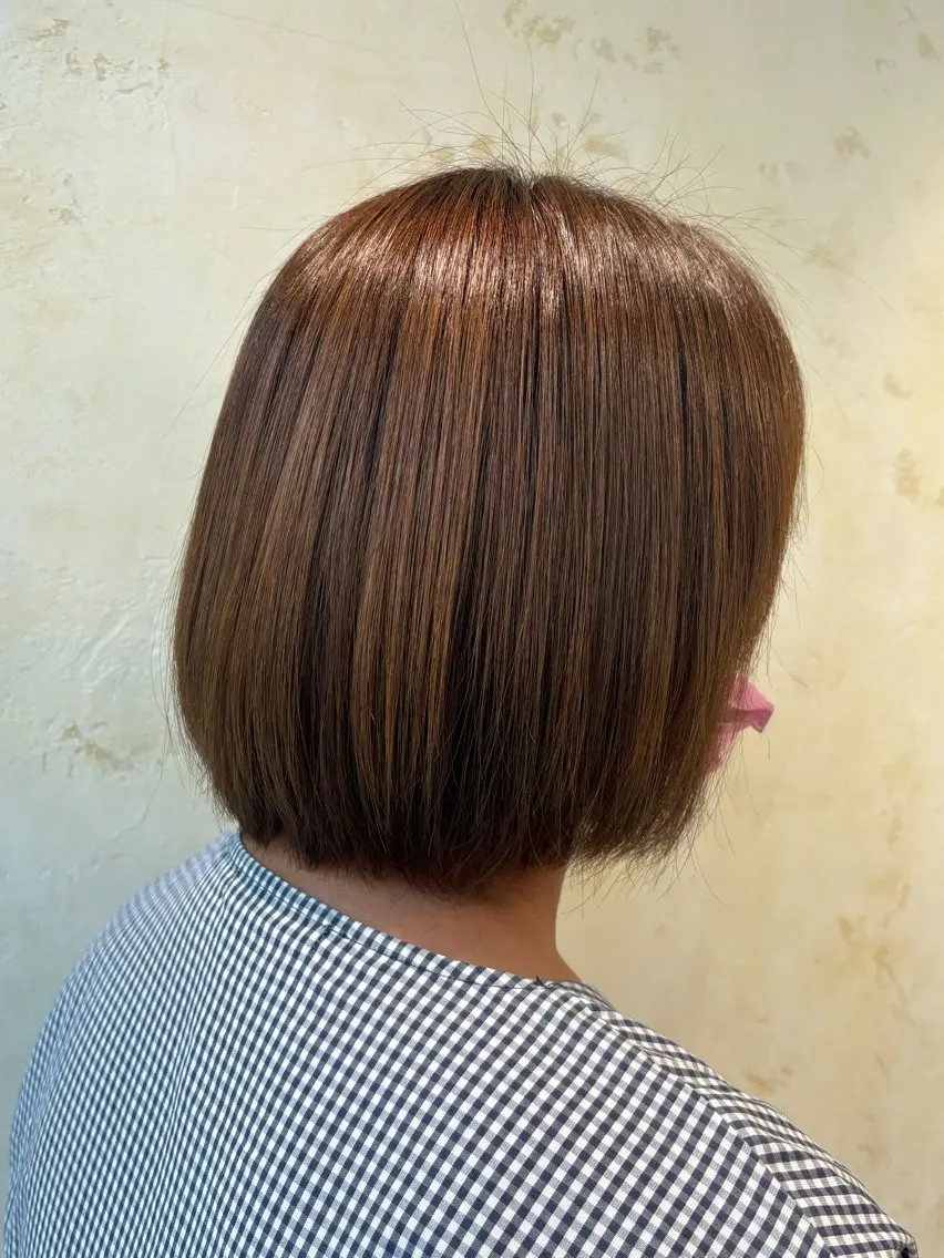 ミディアム カラー ベージュカラー ブリーチ ミルクティーベージュ ブリーチなしカラー 西村 佳凜のヘアスタイル