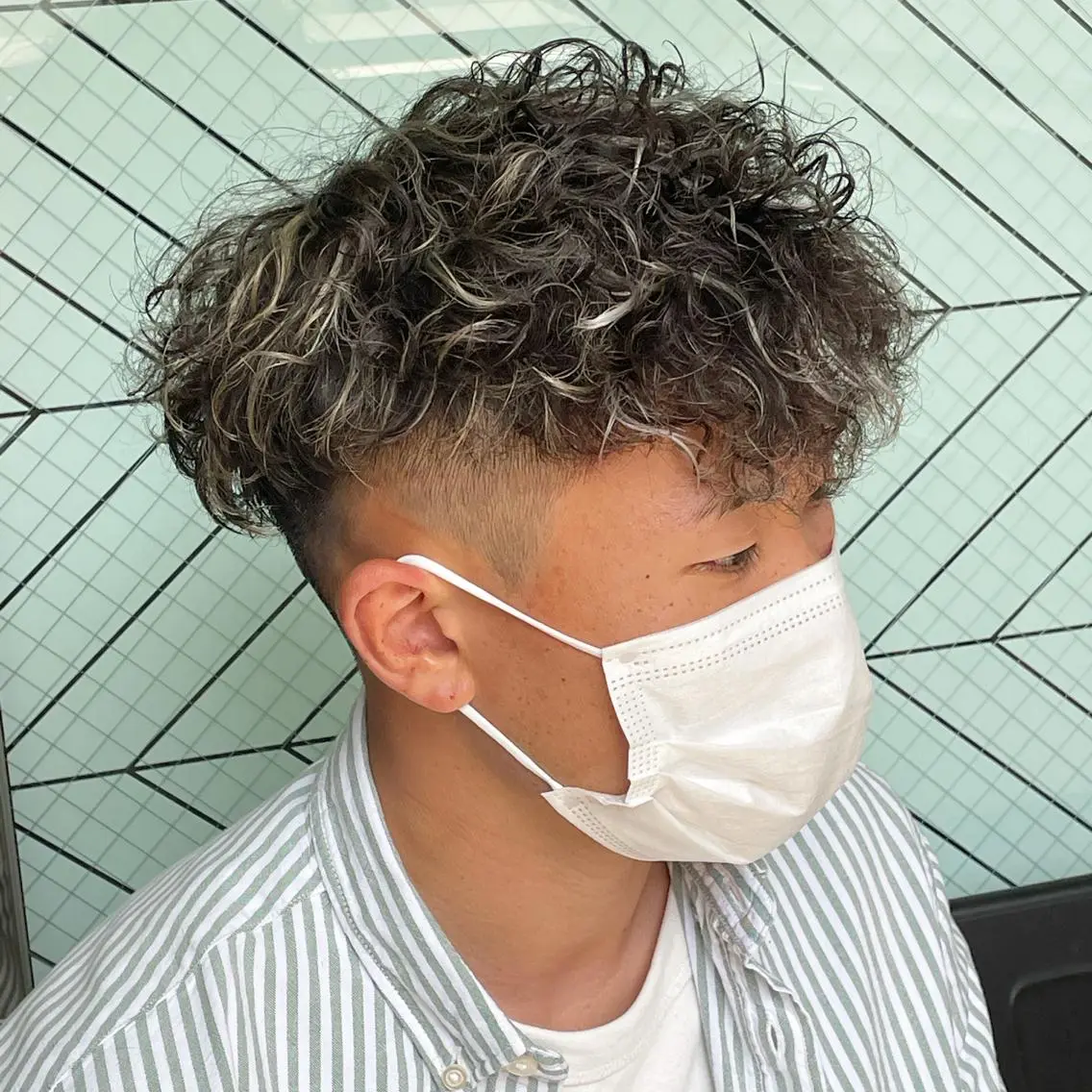 カラー メンズ メンズメッシュ メッシュ 渋谷/フェード/ 國分 翔のヘアスタイル