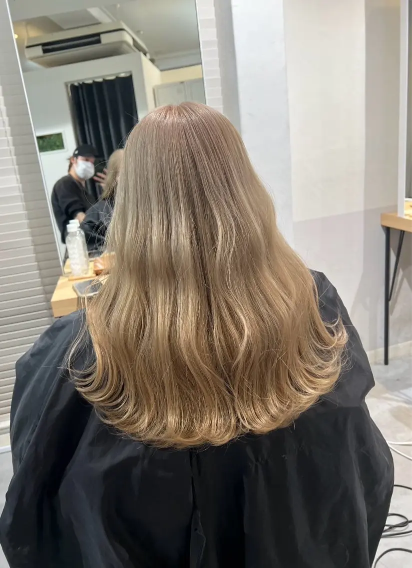 セミロング カラー ベージュカラー ホワイトベージュ 指名数No.1 /NAOYAのヘアスタイル