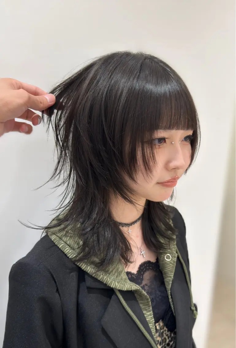 ミディアム カット トリートメント ウルフカット/ ハッシュカット/山路のヘアスタイル