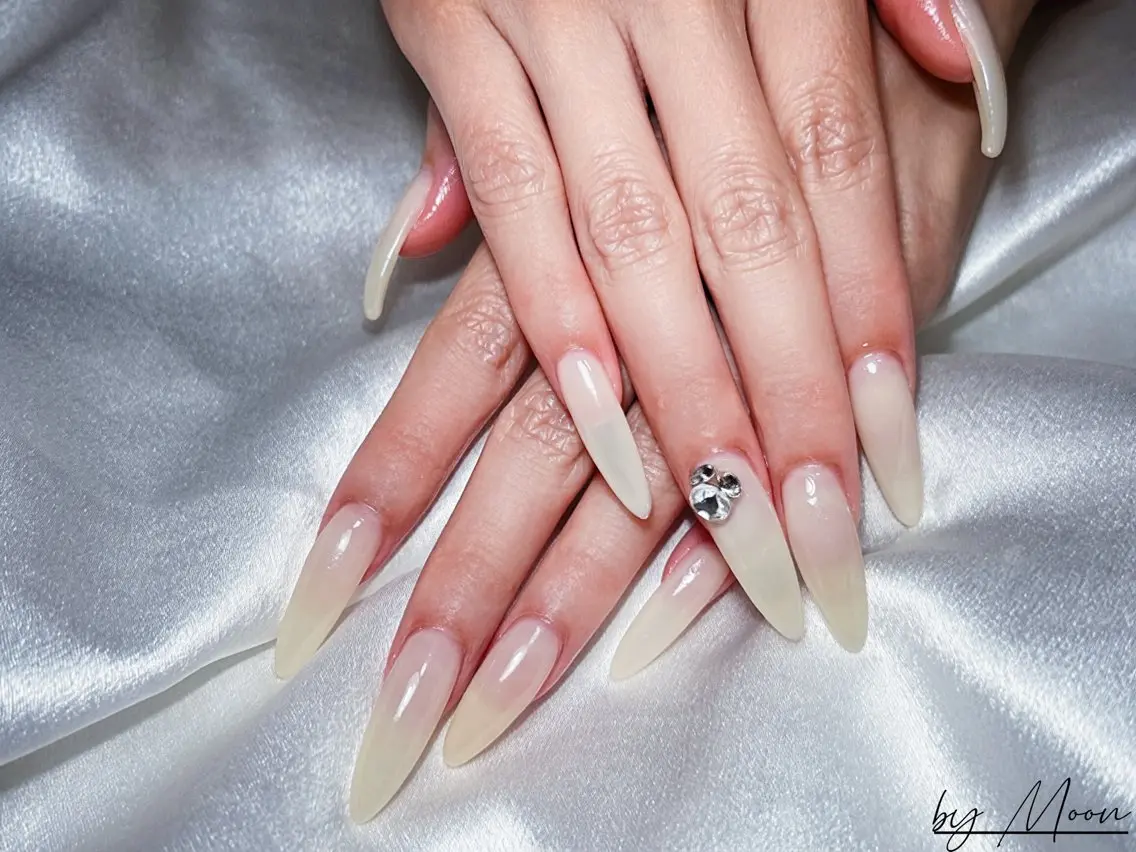 ネイル Moon Nailsのネイルデザイン
