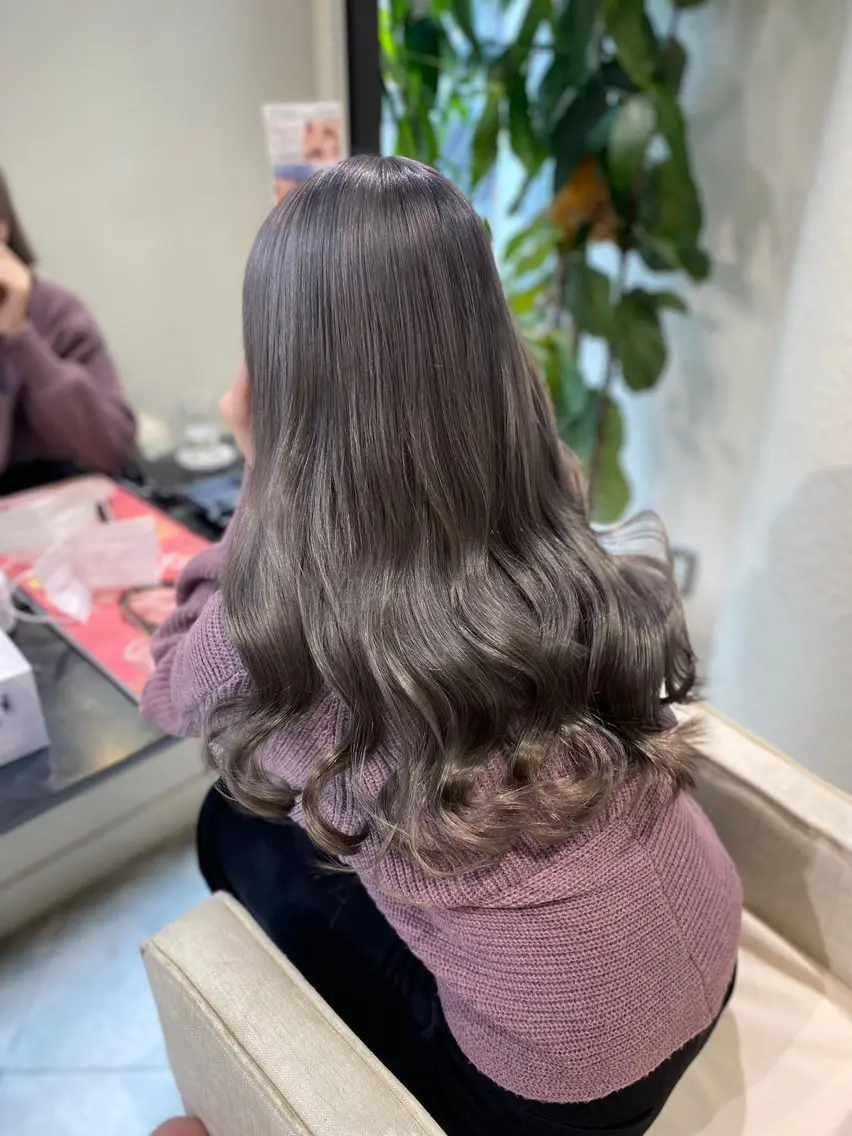 カラー ヘアカラー トリートメント ハイトーン✨艶髪💘 💘 AYANO💘のヘアスタイル