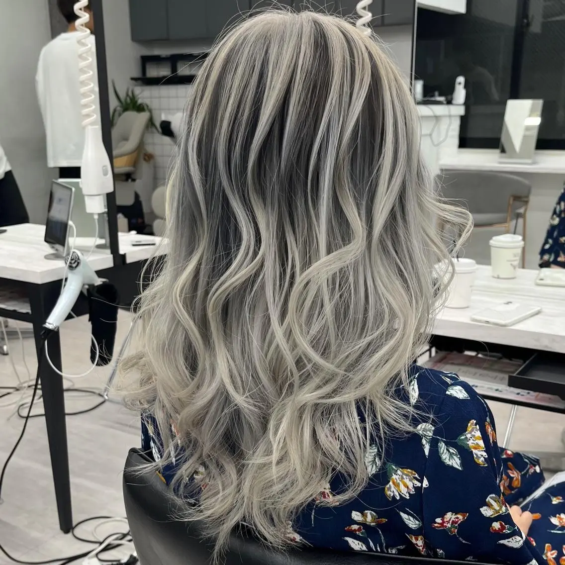 セミロング カラー パーマ ヘアアレンジ メンズ 結婚式・ブライダル メンズブリーチ メンズハイトーン メンズ韓国風 メンズベリーショート 韓国ヘア×2way 🇰🇷和知拓郎のヘアスタイル