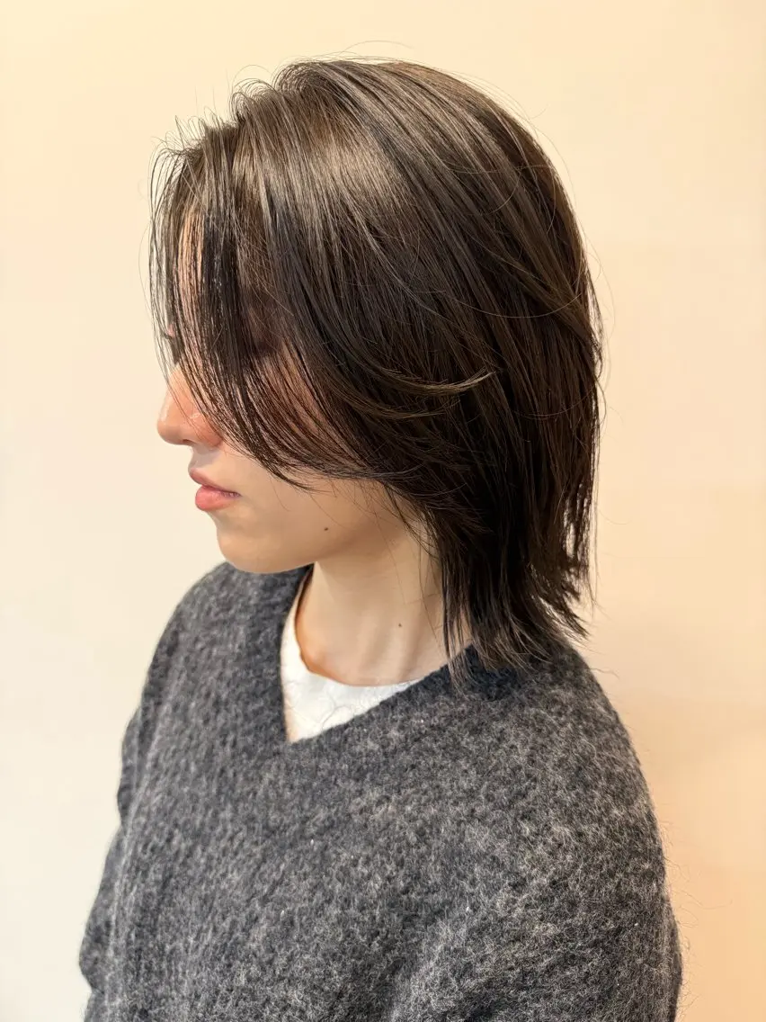 ミディアム カラー カット ヘアカラー 透明感カラー レイヤー亀井唯登のヘアスタイル