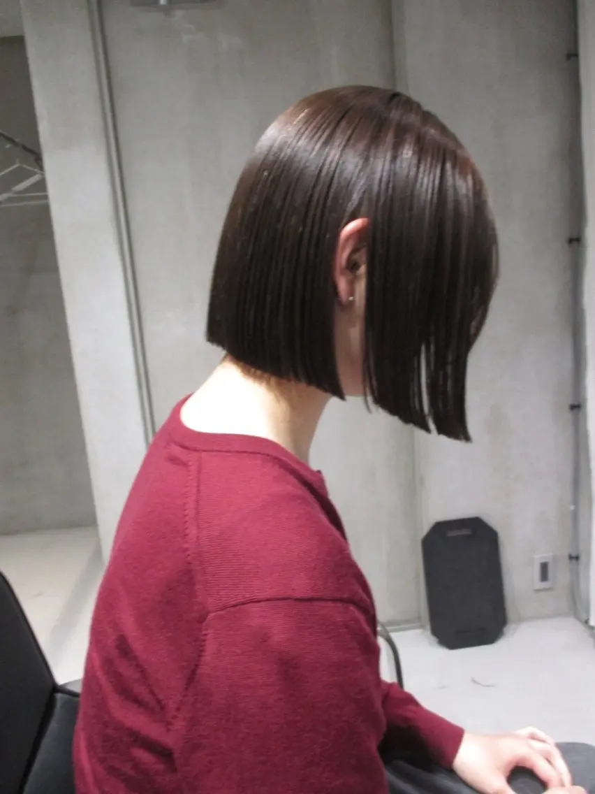 ショート 切りっぱなしボブ ボブ マツイ モモノのヘアスタイル