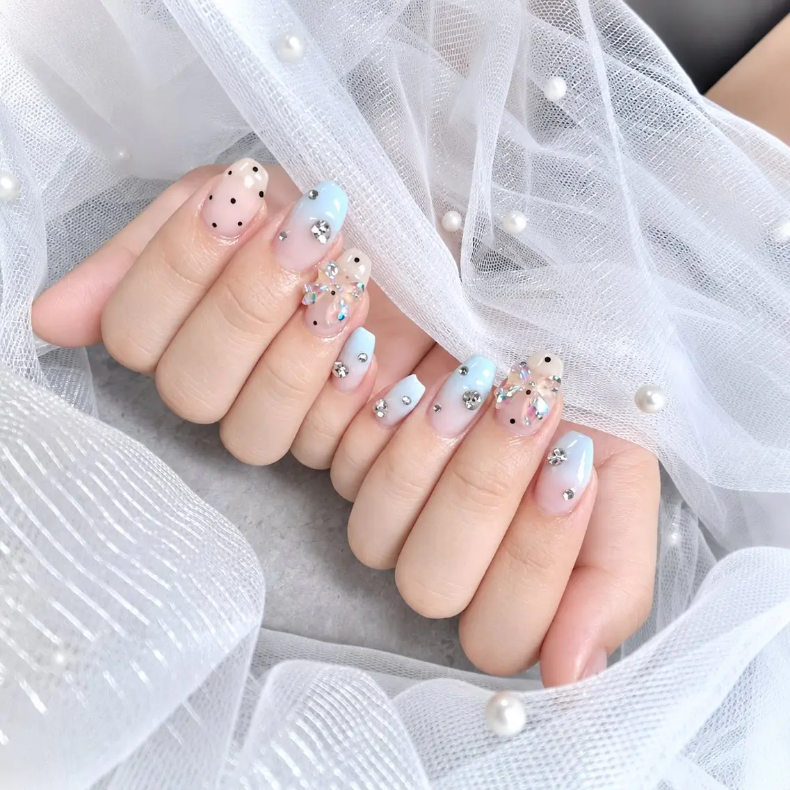 ネイル ガーリー リボン ワンホンネイル chul nail 🎀azukiのネイルデザイン