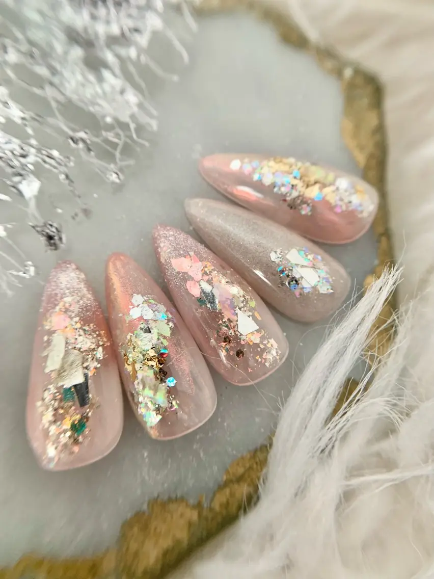 ネイル アートネイル オーロラネイル キラキラネイル ラメ(グリッター) マグネットネイル ハンドネイル 表参道｜nuance nail🤍mariのネイルデザイン