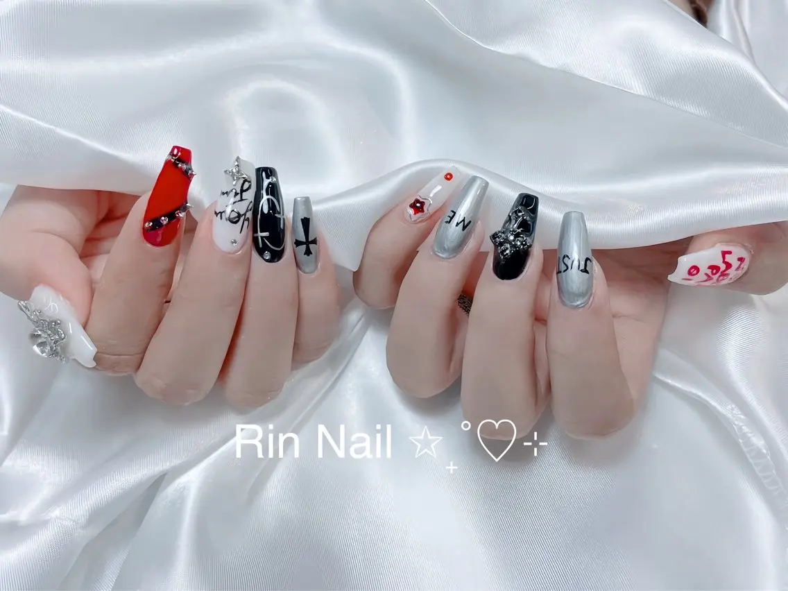 ネイル チークネイル フラッシュネイル フラワーネイル フットネイル ジェルネイル ハンドネイル Rin Nail Shinokuboのネイルデザイン